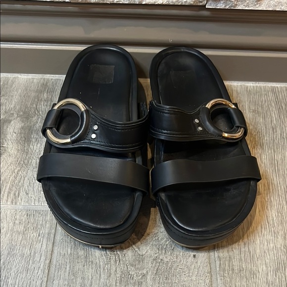 Dolce Vita Black slide Sandals with gold ring accent size 8 1/2 - Picture 1 of 14